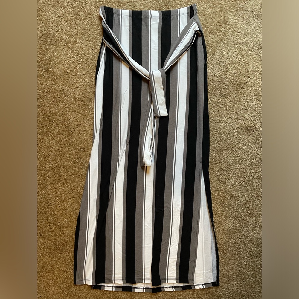 Rue 21 tie skirt